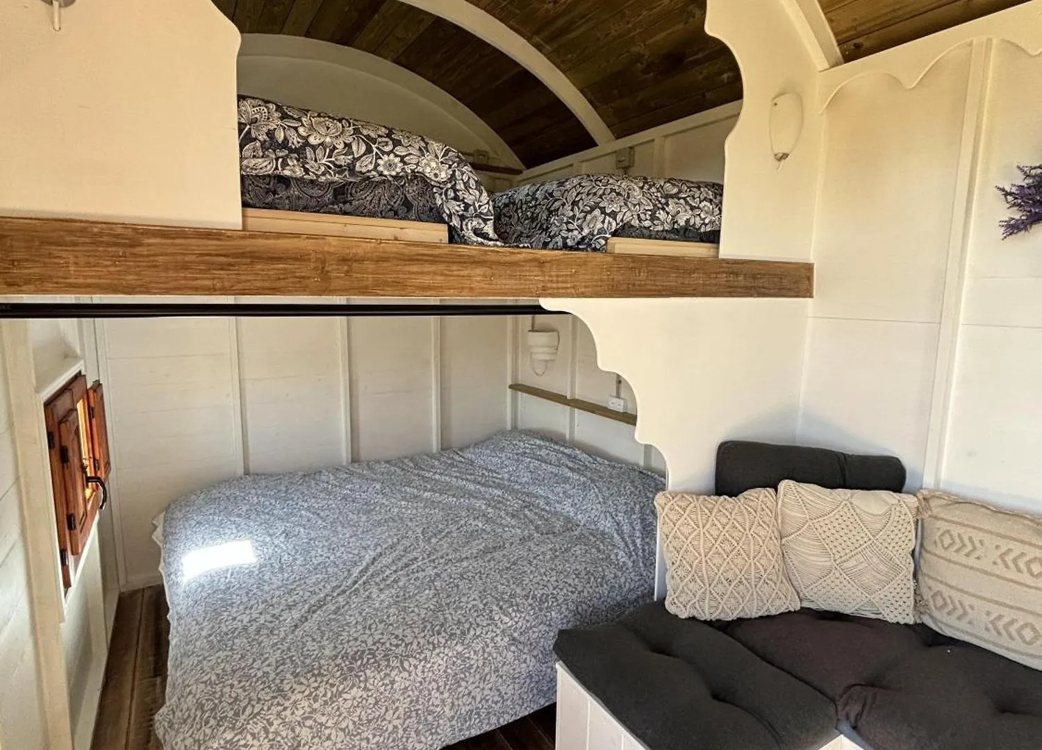 Beautiful Chalet In Estepona With Stunning Views 0*,